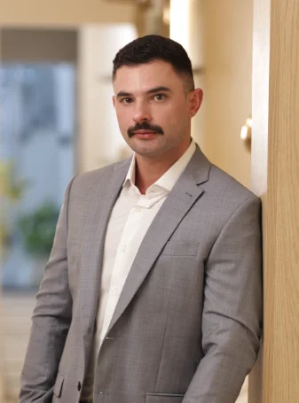 Dr. David Alves Mognato - Cirurgião Plástico
